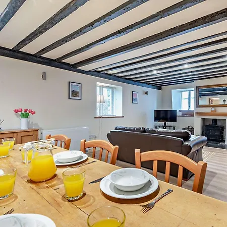 3 Bed In 78852 * Hawkshead