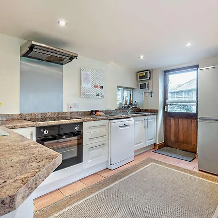 3 Bed In 78852